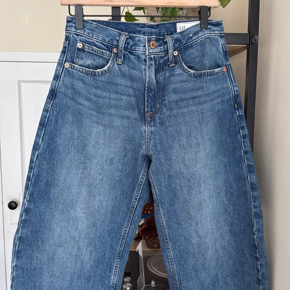 Gap High Rise Barrel Leg Jeans - Picture 10 of 10